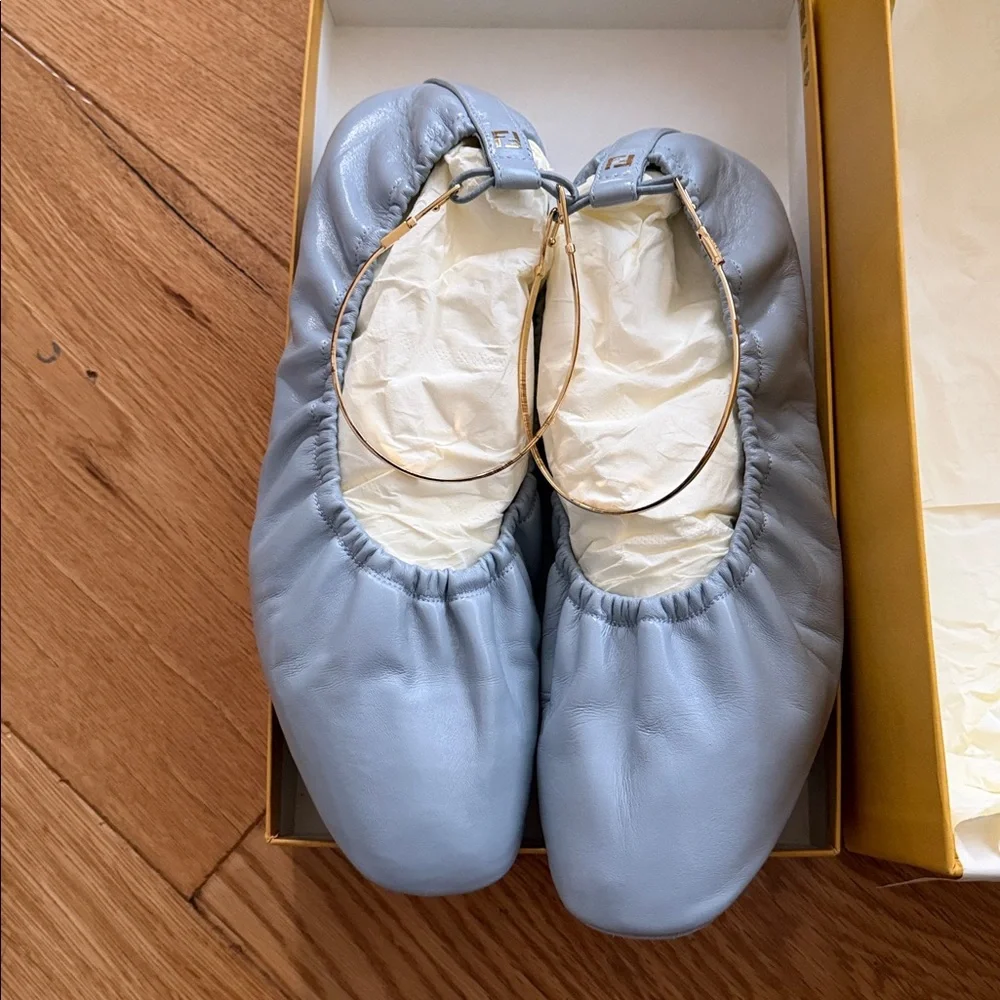 Fendi comes box